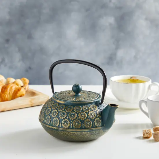 Green Floral Cast Iron Teapot Kettle with Stainless Steel Loose Leaf Infuser (34 oz) {2}