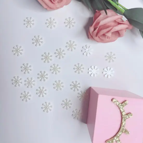 200 PCS Christmas Resin Snowflakes {3}