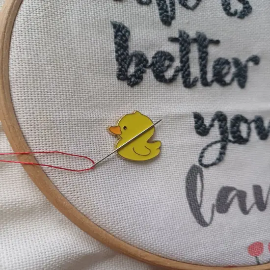 Little Duck Magnetic Needle Minder F07M10-6 Duck {2}