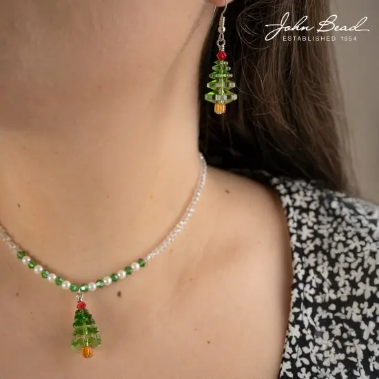 Crystal Lane DIY 7" Designer Holiday Glass Bead Mix Strand Green Present Stack {2}