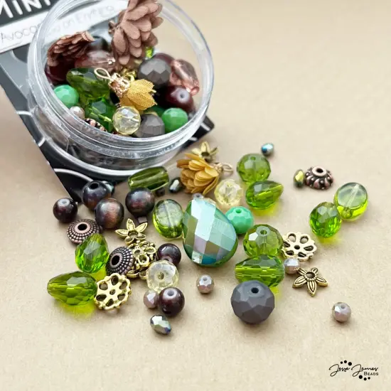 Jesse James Beads Mini Bead Mix in Avocado on E'rything {1}