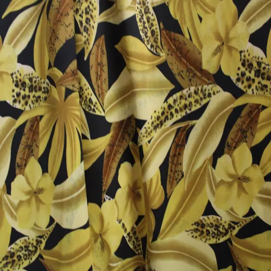 1 Yard Geometric Maze Pattern Spandex Fabric Stretch Material for Swimwear Leggings Costumes Dancewear 58/60 Inch Width {3}