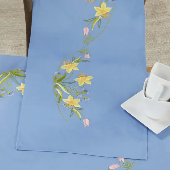 HerrschnersDaffodil Table Runner Stamped Embroidery Kit Multi {1}