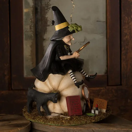 The Fairest Witch of Them All 12.25" {5}