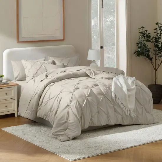 Nestl Pinch Pleat Bed in a Bag with Down alternative Pillow {7}