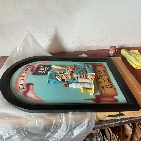 Pirate Wall Decor Rum Sign Statue {6}