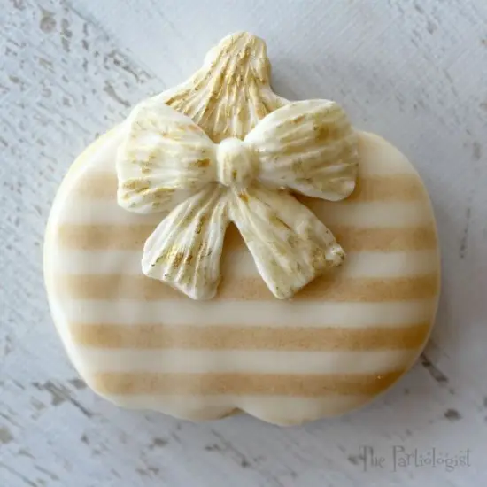 Bakell - Pale Gold Luster Dust (4g, 1x Jar) Edible Vegan Dust & Paint for Baking, Desserts and Beverages {3}