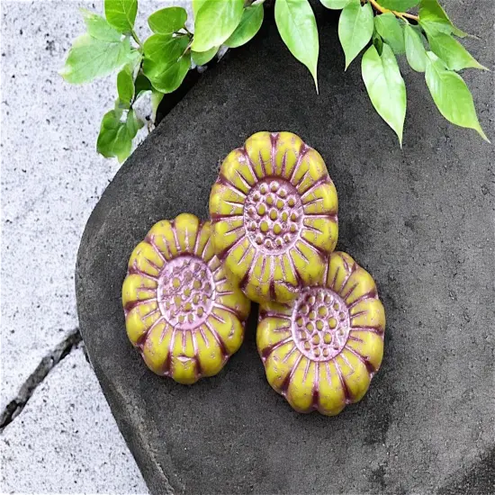 *12* 13mm Metallic Pink Washed Gaspeite Green Sunflower Coin Beads {1}