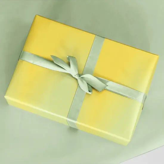 Fine Line Yellow Gift Wrap {1}