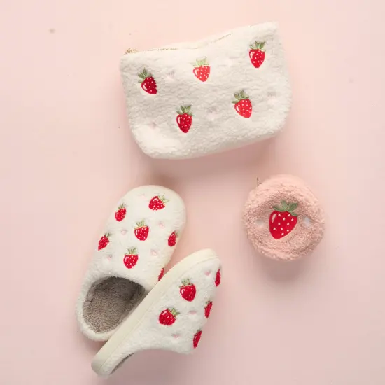 MINI STRAWBERRY POUCH {2}