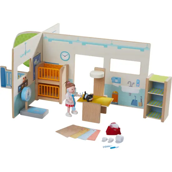 HABA Little Friends Veterinary Clinic Play Set - 4 Detailed Rooms with 1 Vet Figure, Kitten, Kennels and Accessories Multicolor {1}