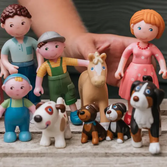 HABA Little Friends Dog Lucky - Pet Toy Figure with Doghouse & Wooden Bones Multicolor {6}