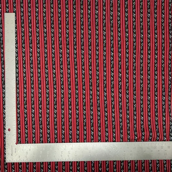 1 Yard Floral Liverpool Knit Fabric for Apparel Projects with Stretch and Crepe Texture 58/60 inches Width Red {1}