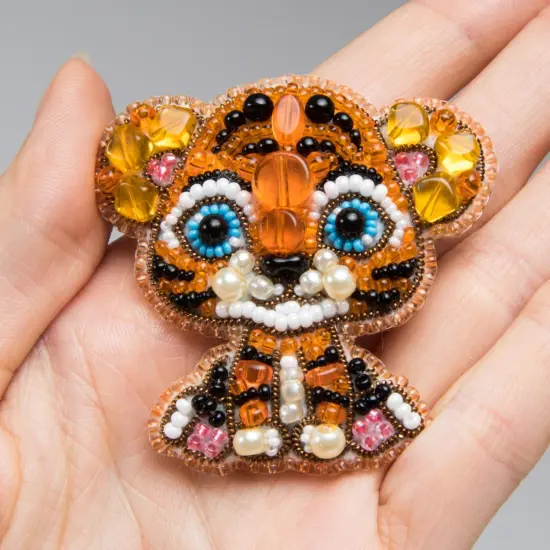 Beadwork kit for creating brooch Crystal Art Tiger BP-335C {3}
