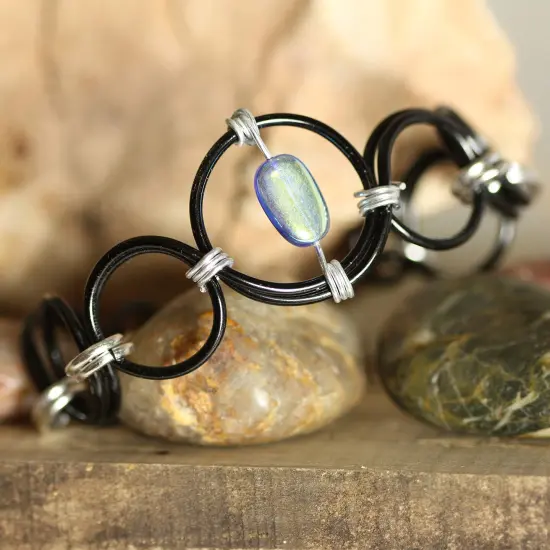 The Beadsmith 12-Gauge Anodized Aluminum Wire for Jewelry Making, Metal Wire for Wrapping Black {6}