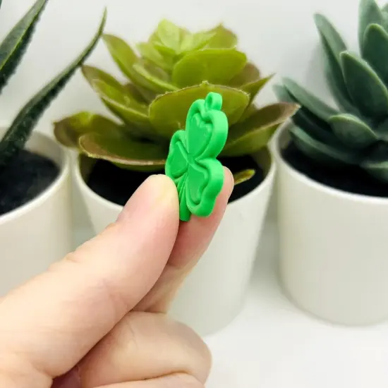 1, 4, 20 or 50 Pieces: St. Patrick's Day Green Four-Leaf Clover {5}