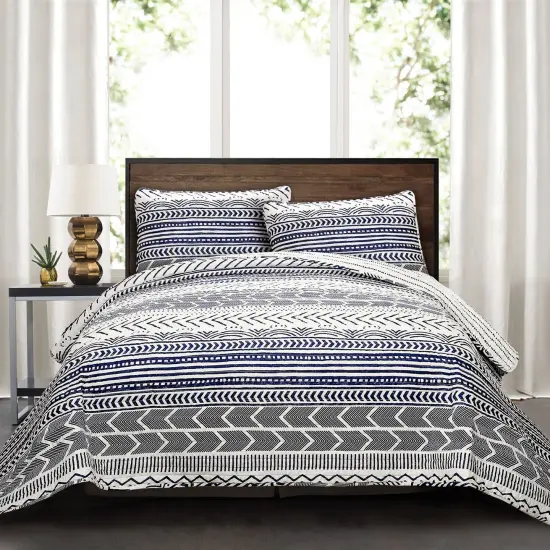 3 Piece Reversible Cotton Quilt Set with Geometric Patterns and Chevron for All Season Use {5}
