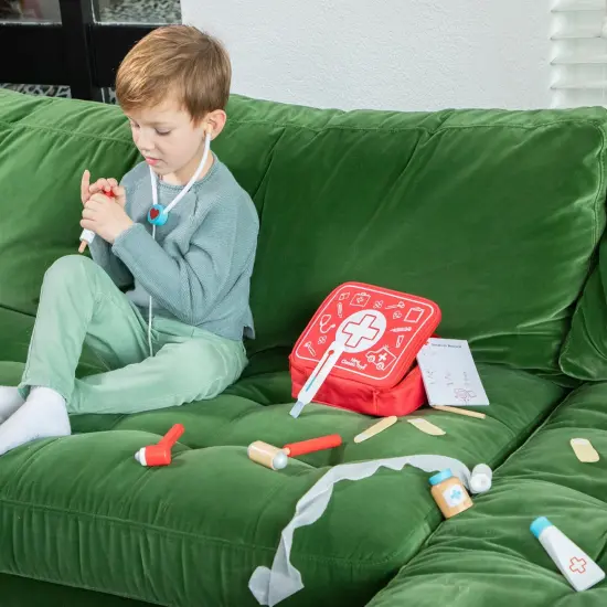 New Classic Toys Doctor Suitcase {5}