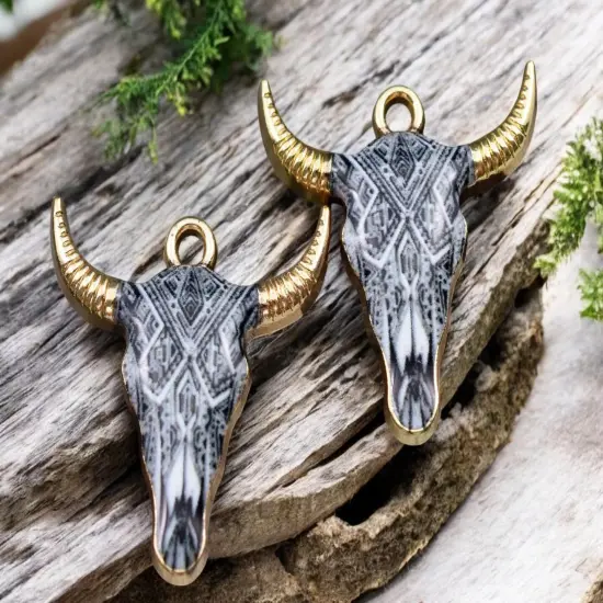 *10* 22x21mm Black & White Enamel Cow Head Charms {2}