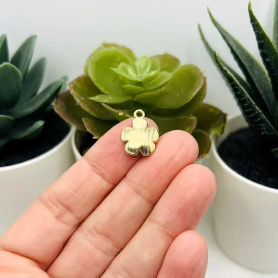 1, 4, 20 or 50 Pieces: Green Flower with Rhinestone {4}