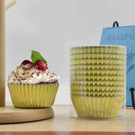 200 Pcs Gold Foil Cupcake Liners Standard Baking Cups Muffin Paper Cases {4}