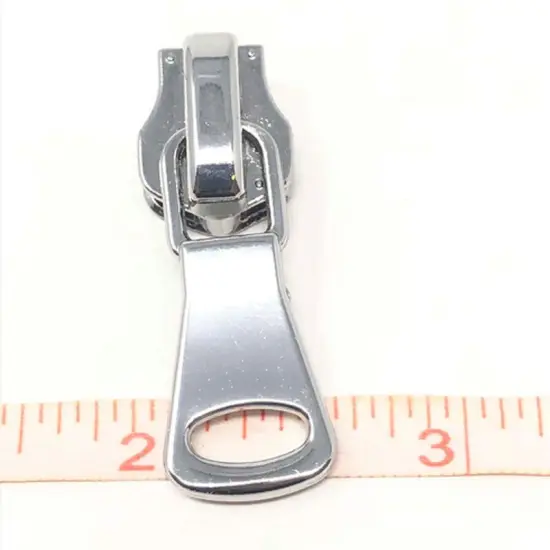 Zipper Pull &ndash; Square Glossy Metal 8MM in Silver {5}