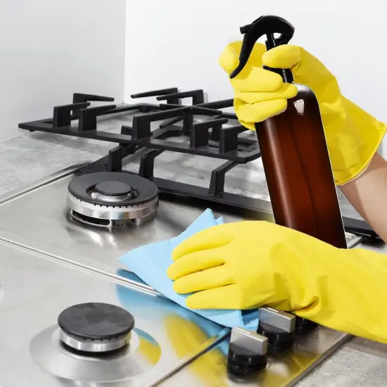 12 Pack Plastic Spray Bottles with Mist Sprayers {5}