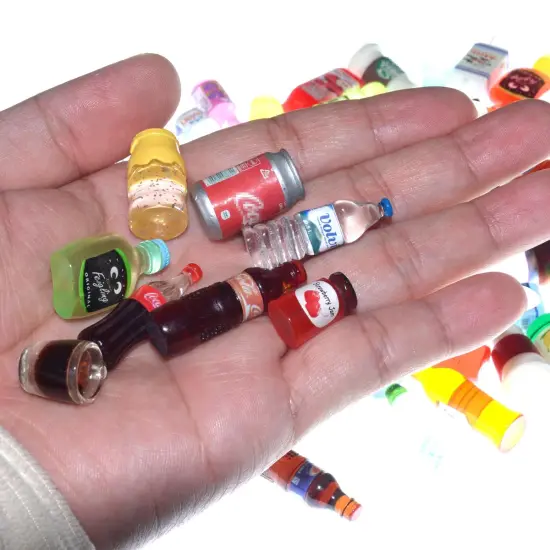 20 Pieces Miniature Food Drink Bottles Pretend Play Kitchen Game Party Toys (10 Bottles + 10 Foods（Random）) {3}