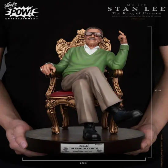 Stan Lee: The King Of Cameos Master Craft Table Top Statue {2}