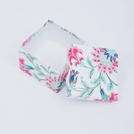 Vibrant Square Gift Box- Set of 3 {3}