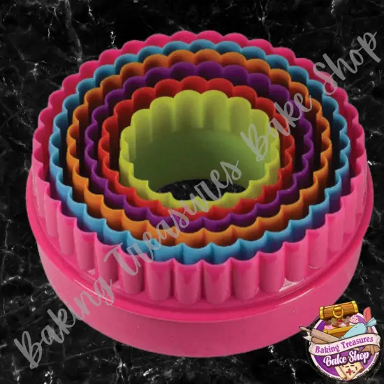 Set of 6 Round Double-sided: Straight and scalloped {1}