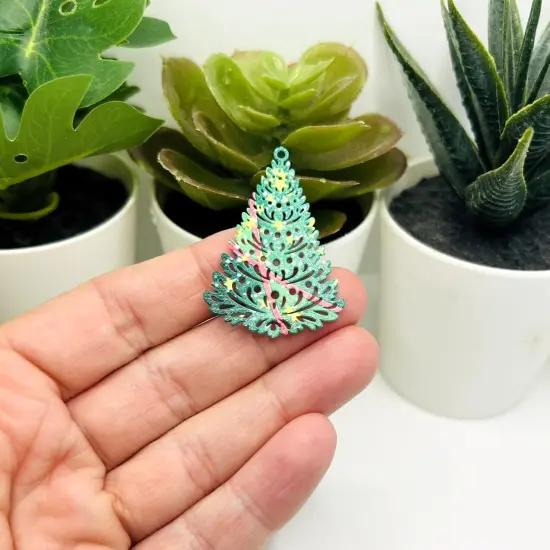 Green Filigree Christmas Tree, 40x29mm {2}