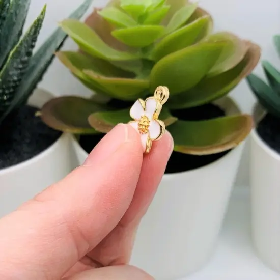 White and Gold Flower Charms, 16x13mm {4}