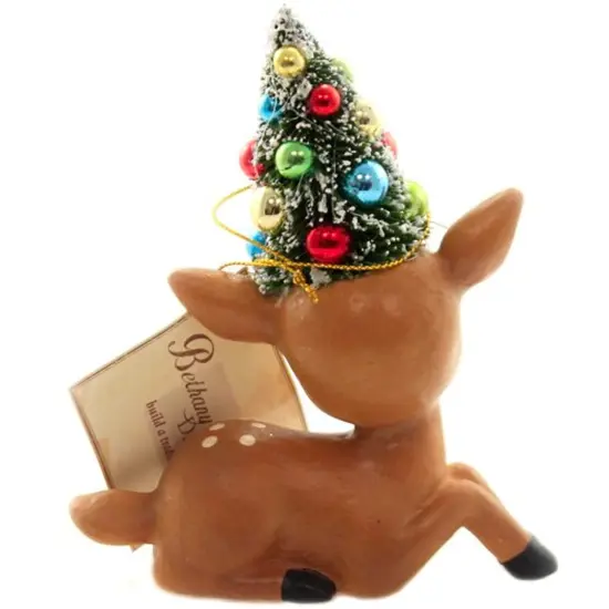 Merry and Bright Resting Reindeer 5.25" {2}