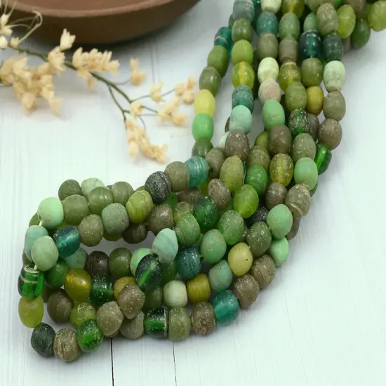 Mixed Green Pompeii Round Beads (24" Strand) Indonesian Glass Beads {3}