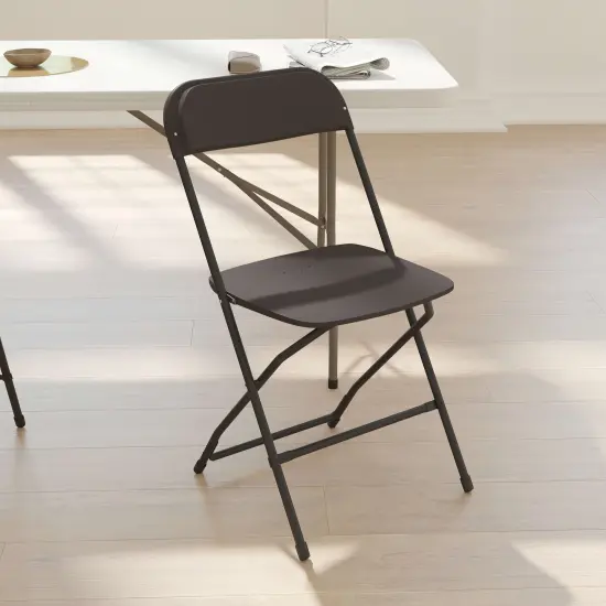 Emma and Oliver Plastic Folding Chair - 4 Pack 650LB Weight Capacity Black {3}