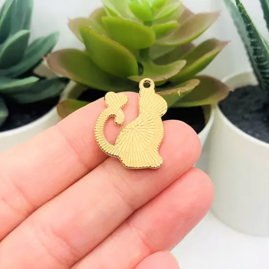 White Enamel Cat with Heart Charms, 25x20mm {3}