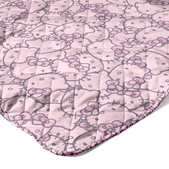 Sanrio Hello Kitty and Friends Quilted Blanket Kitty Pink {2}