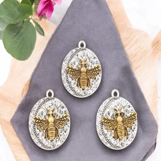 *10* 25x21mm Antique Silver/Gold 2 Tone Hammered Bee Charms {3}