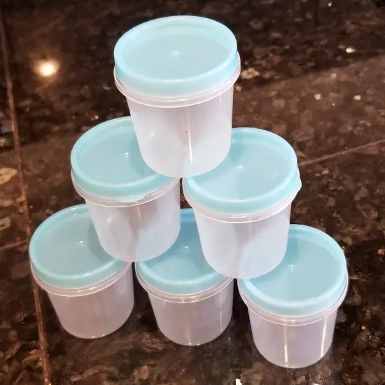 Handy Housewares 6 Piece Reusable Salad Dressing 1oz Container Set with Snap Airtight Lids - Great for Lunches On The Go {3}