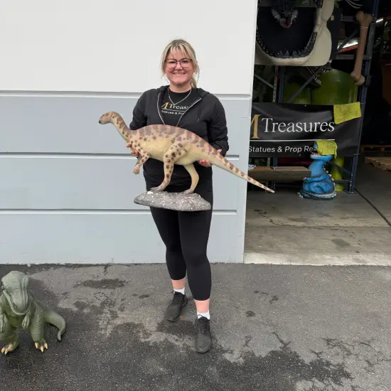 Iguanont Dinosaur Life Size Statue {3}