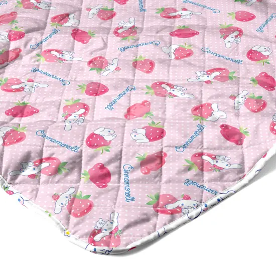 Sanrio Hello Kitty and Friends Quilted Blanket Strawberry {2}