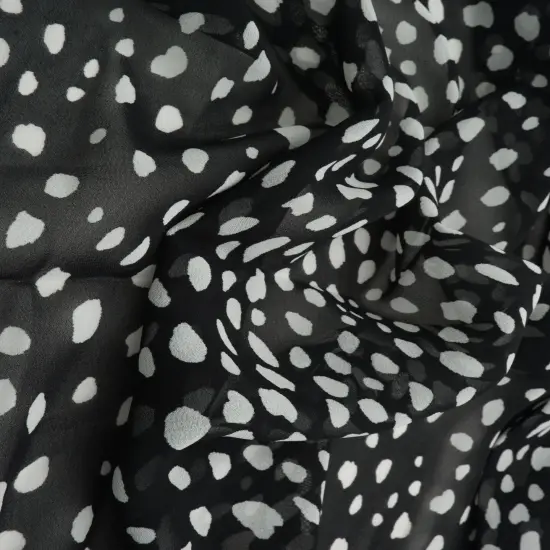 1 Yard Lightweight Animal Print Cotton Chiffon Fabric 70 GSM, 57/58&Prime; Wide IVORY/BLK {2}