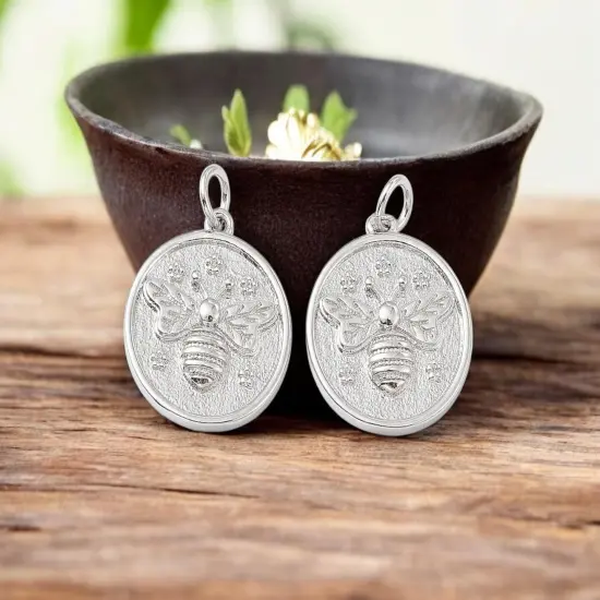 *5* 19x17mm Plated Brass Bee Charms - Choose Your Color Gold (2100) {7}