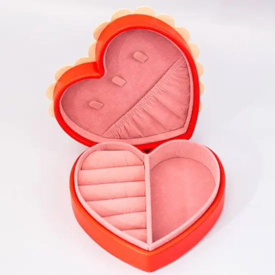 HEART SHAPED JEWELRY BOX {2}