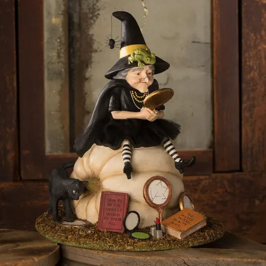 The Fairest Witch of Them All 12.25" {4}