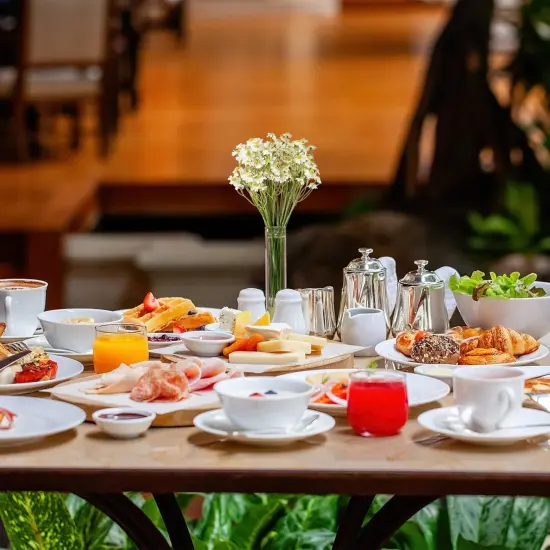 2 Bundles Small Artificial Daisy Flowers Bouquet Faux Silk Tiny Daisy Flowers for Home Garden Vase Decor (White) {2}