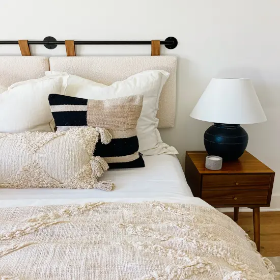 Handcrafted Bohemian Beige Tufted Throw Blanket with Tassels &ndash; Cozy & Chic {3}