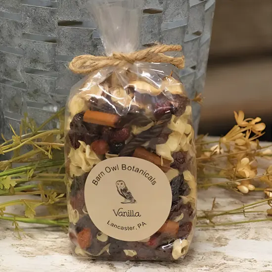 Vanilla Potpourri 1/2 lb with Cinnamon Sticks and Red Berries Botanicals {2}