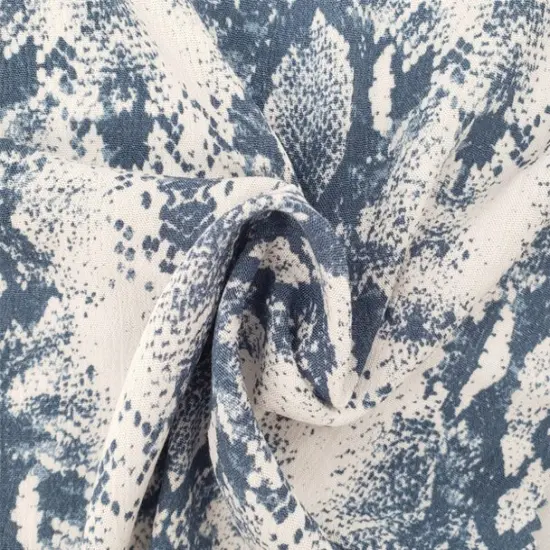 1 Yard Rayon Crinkle Crepon Fabric Denim Blue Wide Lightweight Apparel Material 50/52 Inches Width {1}